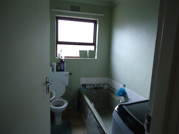3 Bedroom Property for Sale in Ilitha Park Western Cape